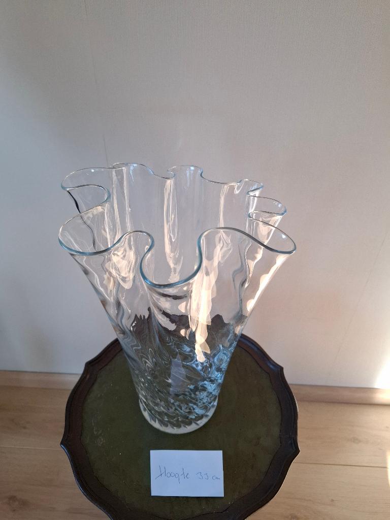 Glazen vaas TULP, Overige kleuren, Ophalen of Verzenden, Minder dan 50 cm, Glas