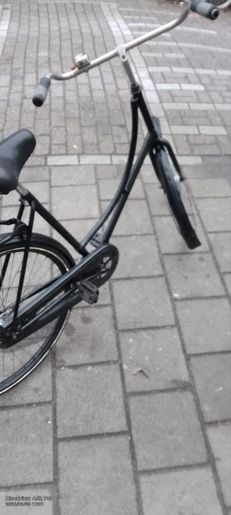 Zwarte oma fiets 28 INCH, Fietsen en Brommers, Fietsen | Dames | Omafietsen, 56 cm of meer, Ophalen of Verzenden, Zo goed als nieuw