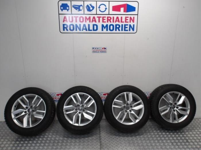 Sportvelgenset + banden van een Audi Q5 (Q5 16-), 12 maanden garantie, Gebruikt, -, -