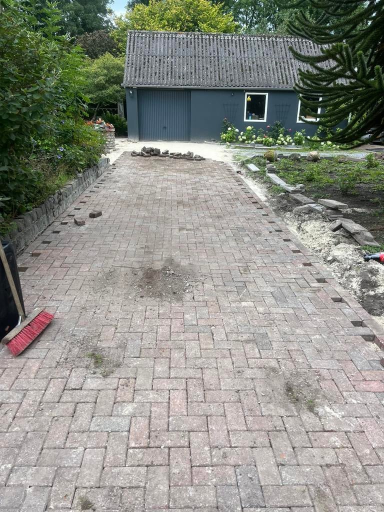 Grondwerk /straatwerk friesland