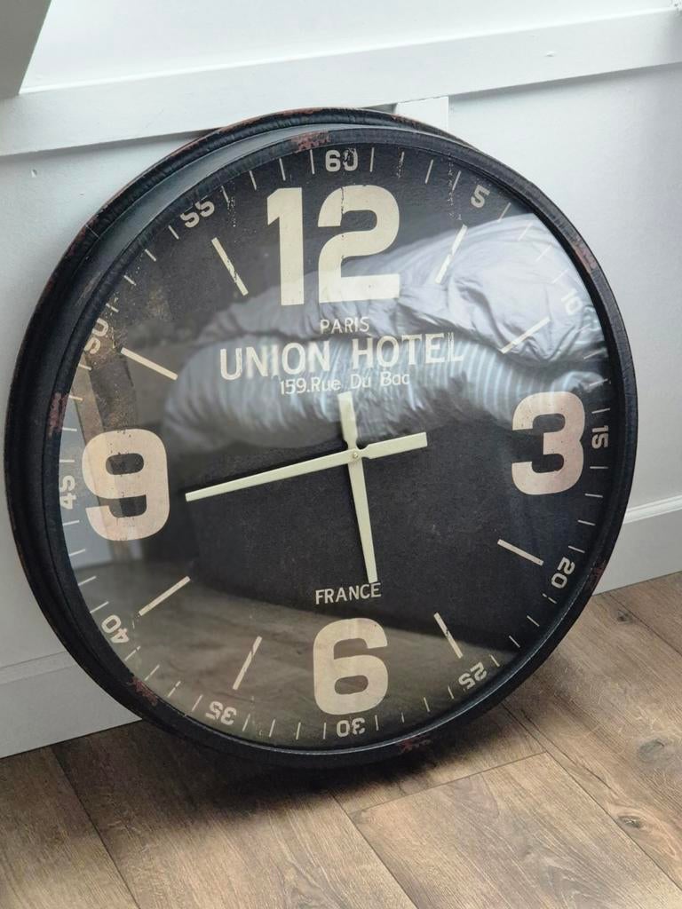 Stoer Landelijk grote ijzeren klok 78cm, Huis en Inrichting, Woonaccessoires | Klokken, Ophalen, Zo goed als nieuw, Wandklok