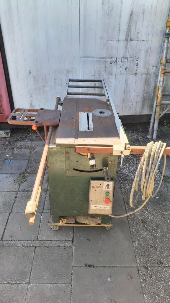 Robland zaagmachine / freesmachine / combinatiemachine, Ophalen, Gebruikt, 1200 watt of meer, 70 mm of meer