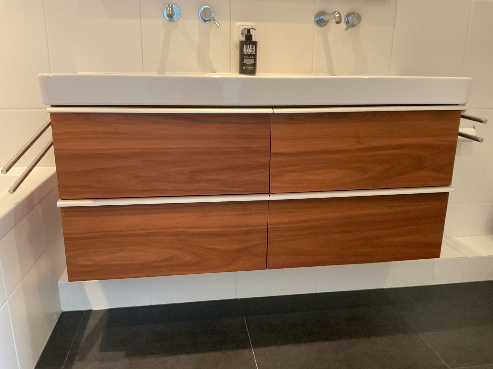 Wastafelmeubel Assenti, Huis en Inrichting, Ophalen, Gebruikt, 100 tot 150 cm, Minder dan 100 cm