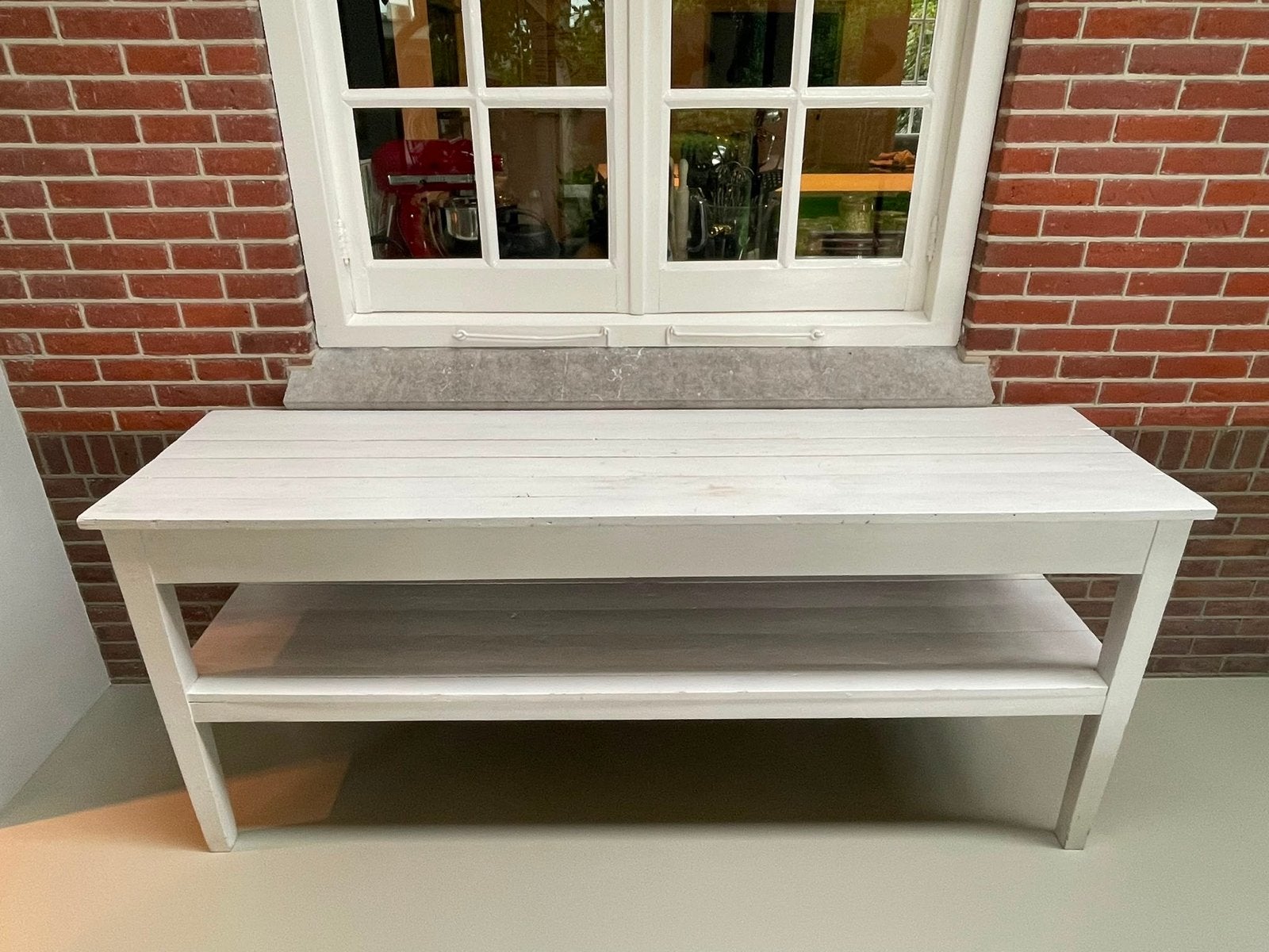 Witte houten side table met opbergplank (werkbank), Ophalen, Met plank(en), Gebruikt, 150 tot 200 cm