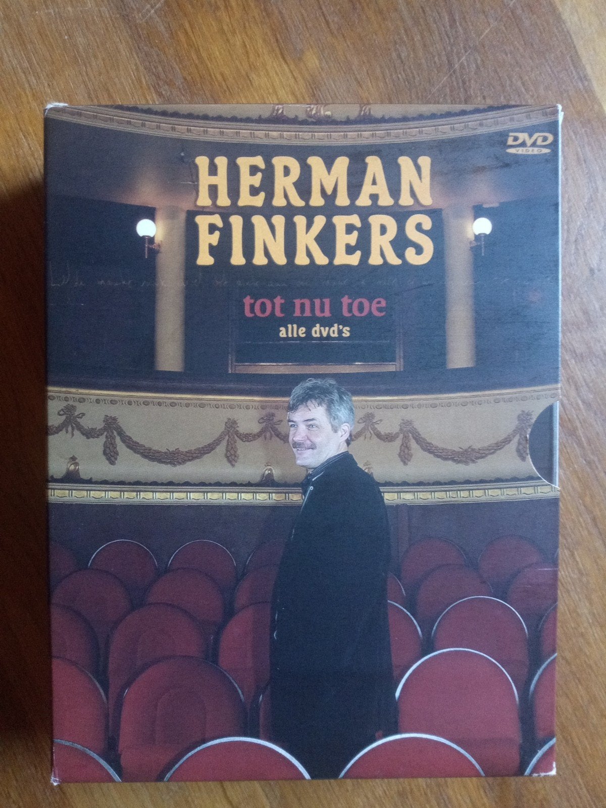 Dvd box Herman Finkers tot nu toe in goede staat, Cd's en Dvd's, Dvd's | Cabaret en Sketches, Alle leeftijden, Ophalen, Zo goed als nieuw
