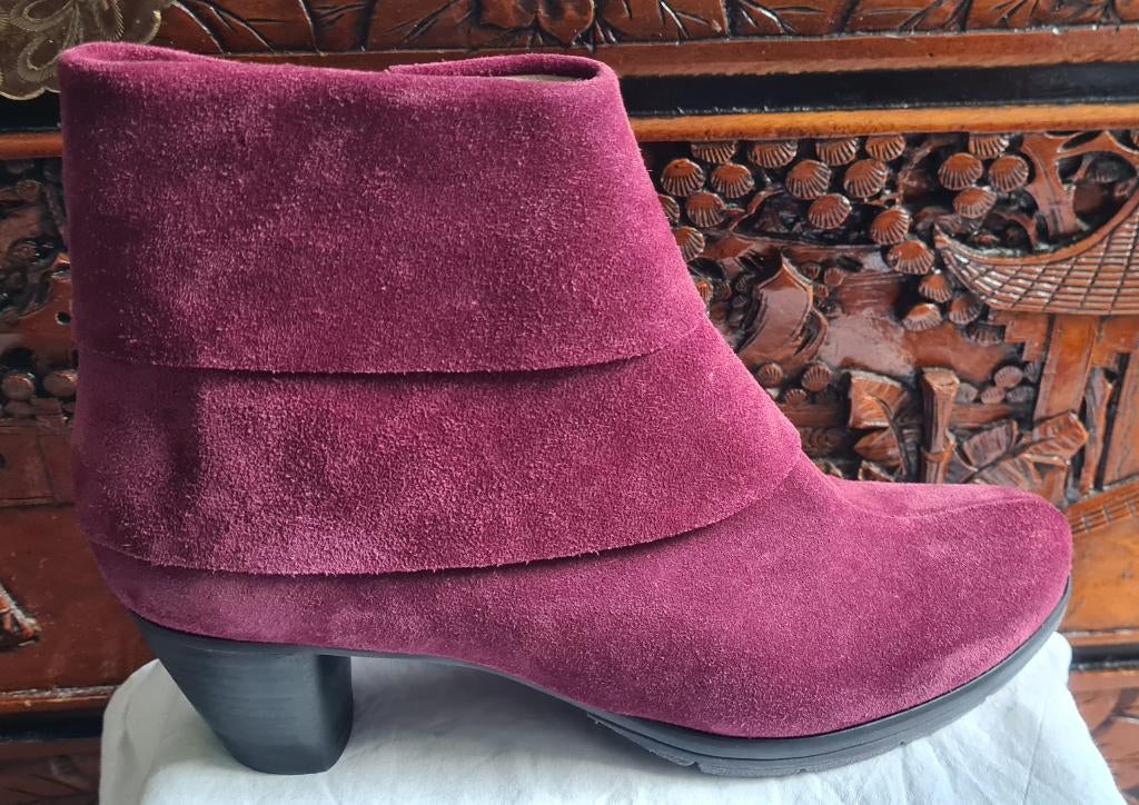 Nieuw, licht aubergine paarse laarzen, mt 39, merk Vabeene., Kleding | Dames, Schoenen, Overige kleuren, Lage of Enkellaarzen