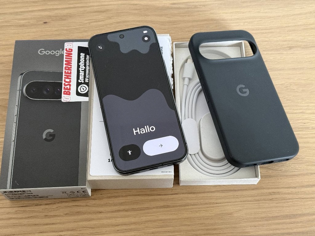 Google Pixel 10 Pro Obsidian, 128 GB, with case, Ophalen of Verzenden, Zo goed als nieuw, Overige typen
