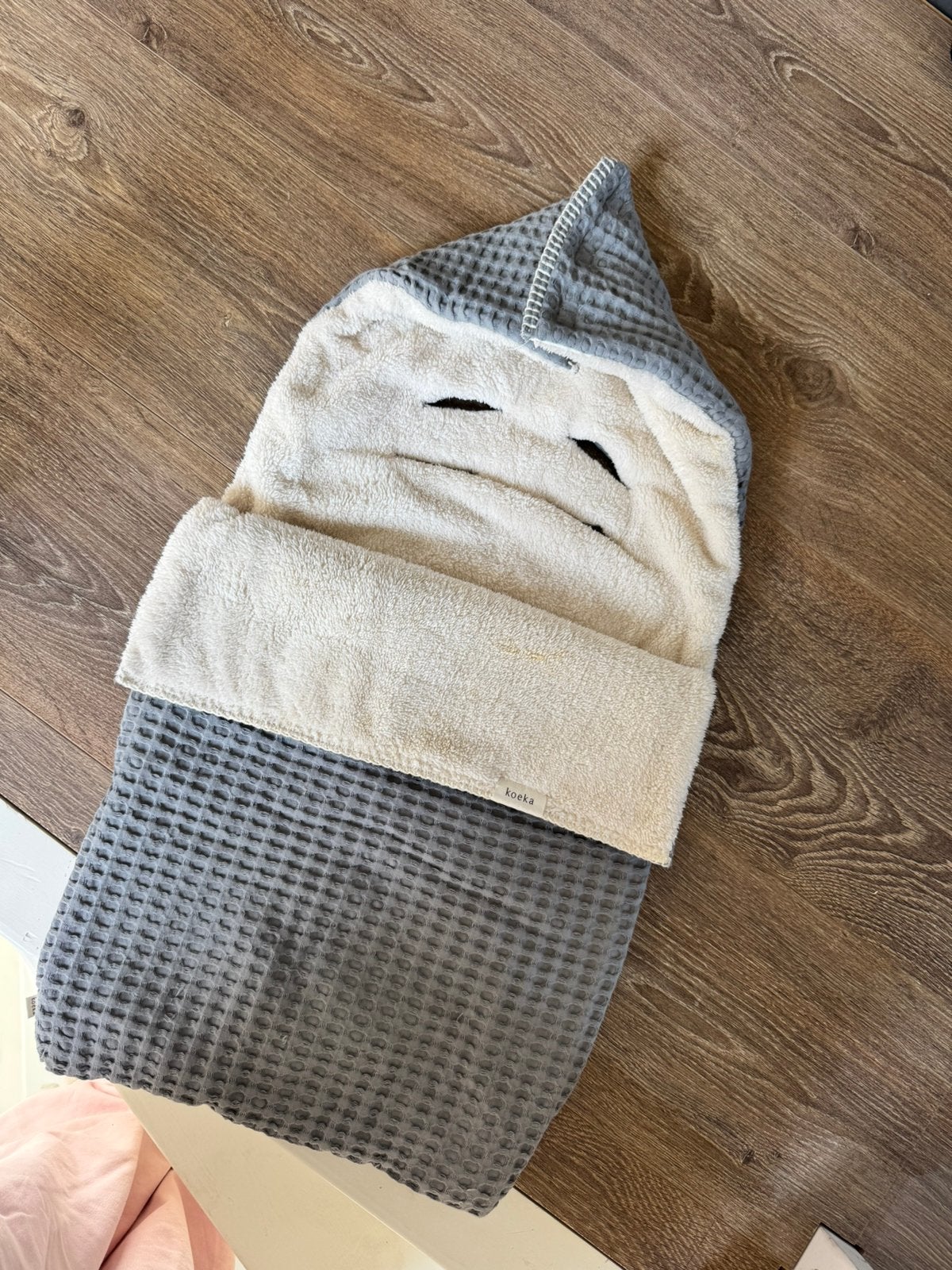 Koeka voetenzak maxi cosi, Kinderen en Baby's, Dekens, Slaapzakjes en Inbakerproducten, Ophalen, Koeka, Zo goed als nieuw, Voetenzak