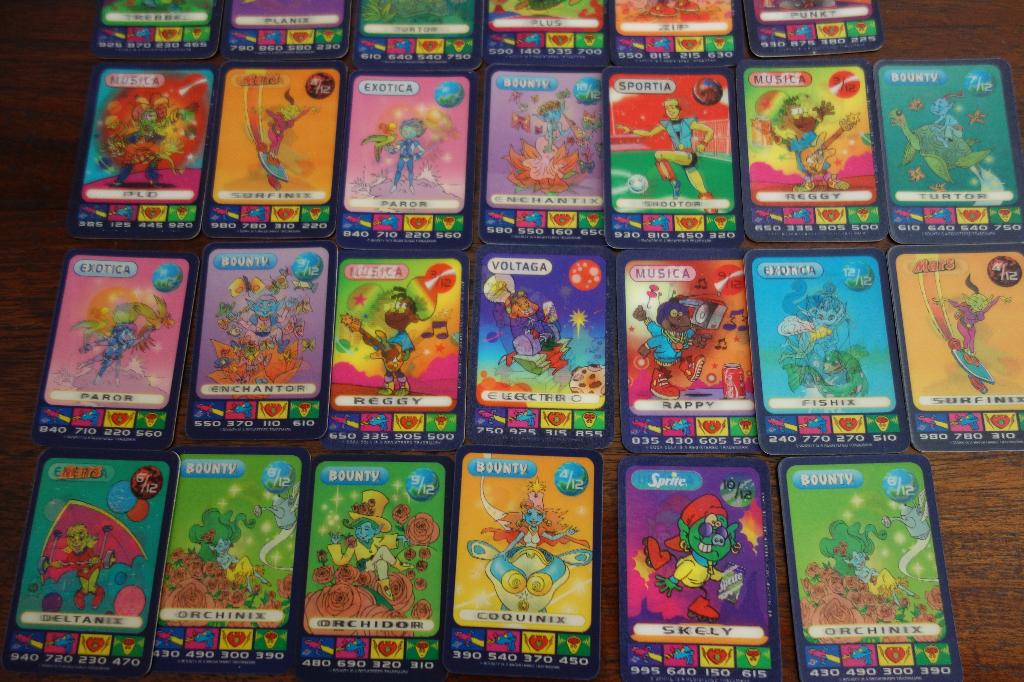 22 spacix holo grafische kaarten, Ophalen of Verzenden, Zo goed als nieuw, Meerdere kaarten