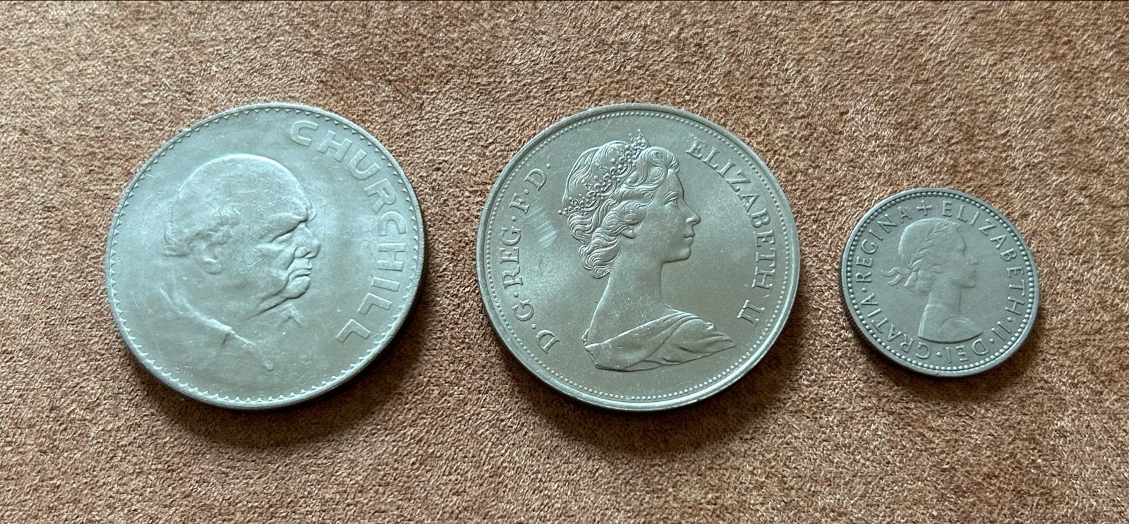Set van 3 Britse munten: Churchill, Elizabeth II, 1965, Postzegels en Munten, Munten | Europa | Niet-Euromunten, Ophalen of Verzenden