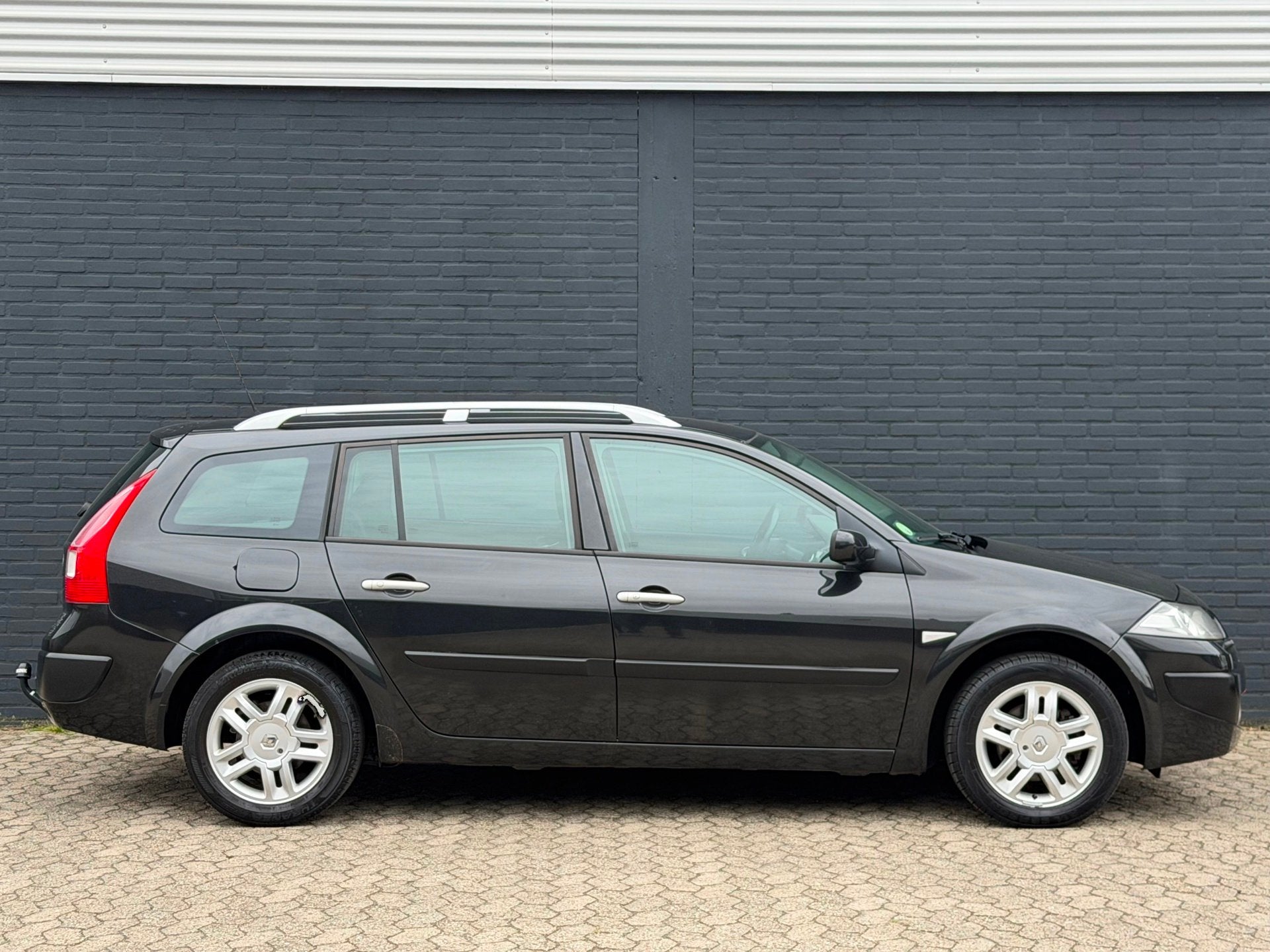 Renault Mégane Grand Tour 1.6-16V Tech Line CLIMA CRUISE PD, Auto's, Renault, Gebruikt, Zwart, 4 cilinders, Leder en Stof