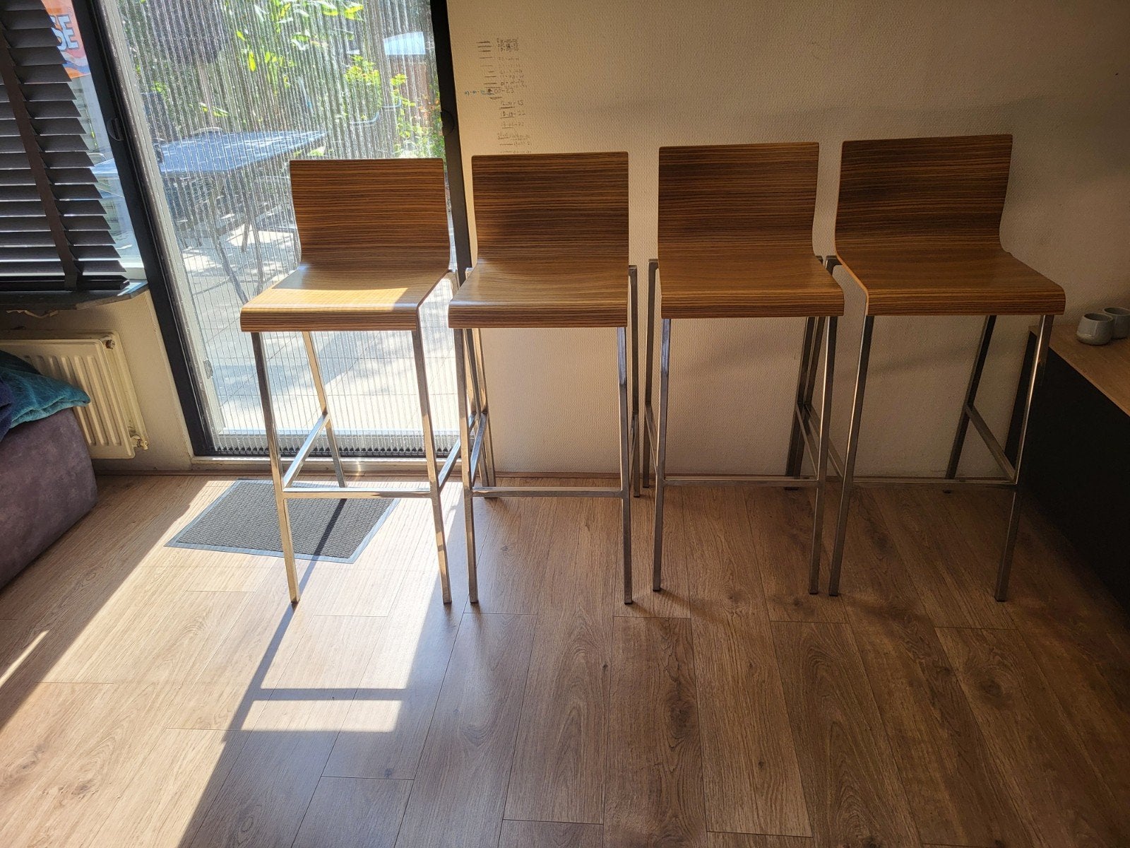 Set van 4 Pedrali Kuadra barkrukken - Hout en Metaal, Ophalen, Met voetsteun, Zo goed als nieuw, 90 cm of meer