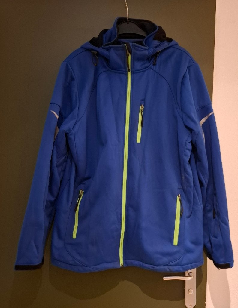 Softshell jas, Ophalen, Gedragen, Blauw