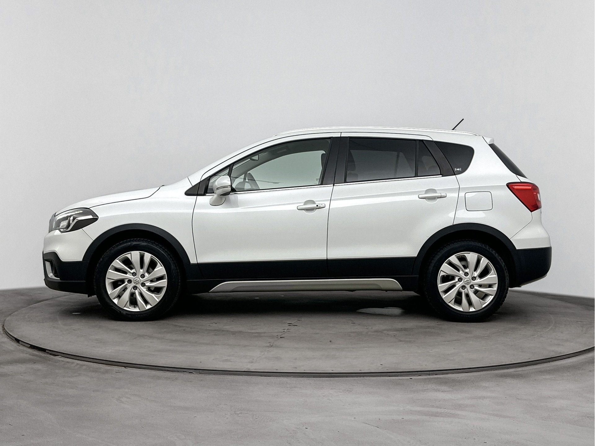 Suzuki S-Cross 1.0 Boosterjet Select | Navi | Stoelverwarmin, Auto's, Voorwielaandrijving, Stof, Gebruikt, 400 kg