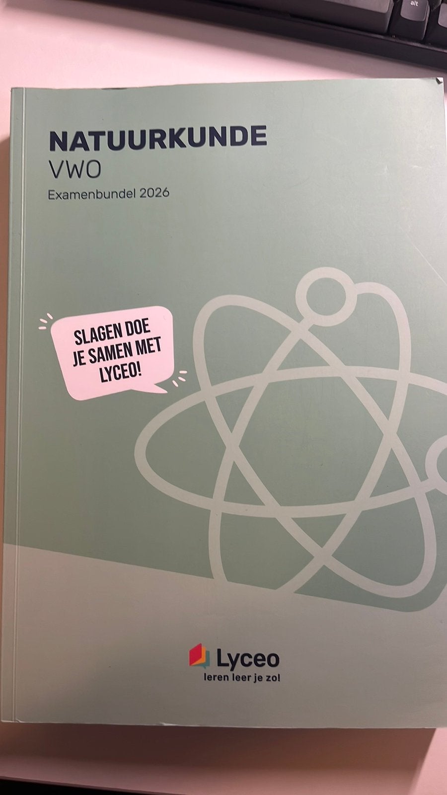 Lyceo examenbundel natuurkunde vwo, Boeken, Ophalen of Verzenden, Zo goed als nieuw, VWO, Natuurkunde