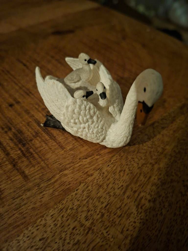 Schleich zwaan met kleintjes, Verzamelen, Dierenverzamelingen, Ophalen of Verzenden, Zo goed als nieuw, Boerderijdier, Beeldje of Figuurtje