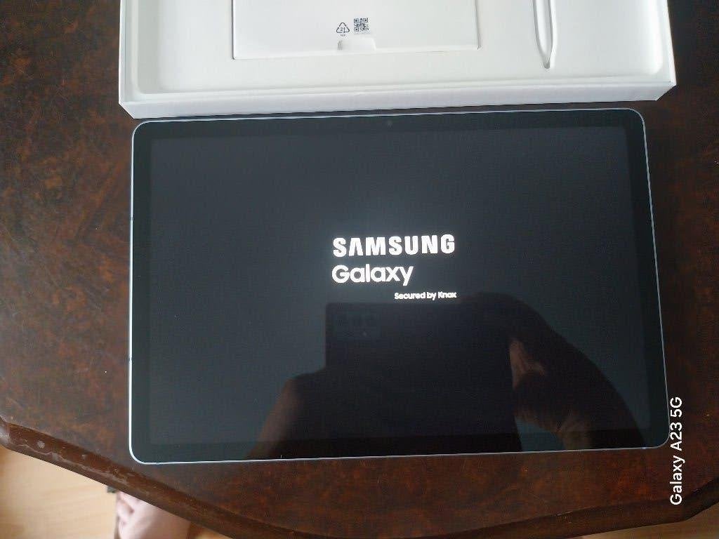 Samsung Galaxy tablet S10 FE (10.9) Wi-Fi, Computers en Software, Android Tablets, Galaxy Tab S10 FE Wi-Fi, Zo goed als nieuw