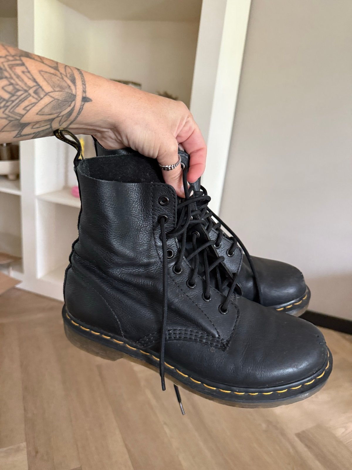 Dr. Martens 1460 Pascal Virginia Leer Zwarte Laarzen maat 41, Ophalen of Verzenden, Gedragen, Zwart, Lage of Enkellaarzen