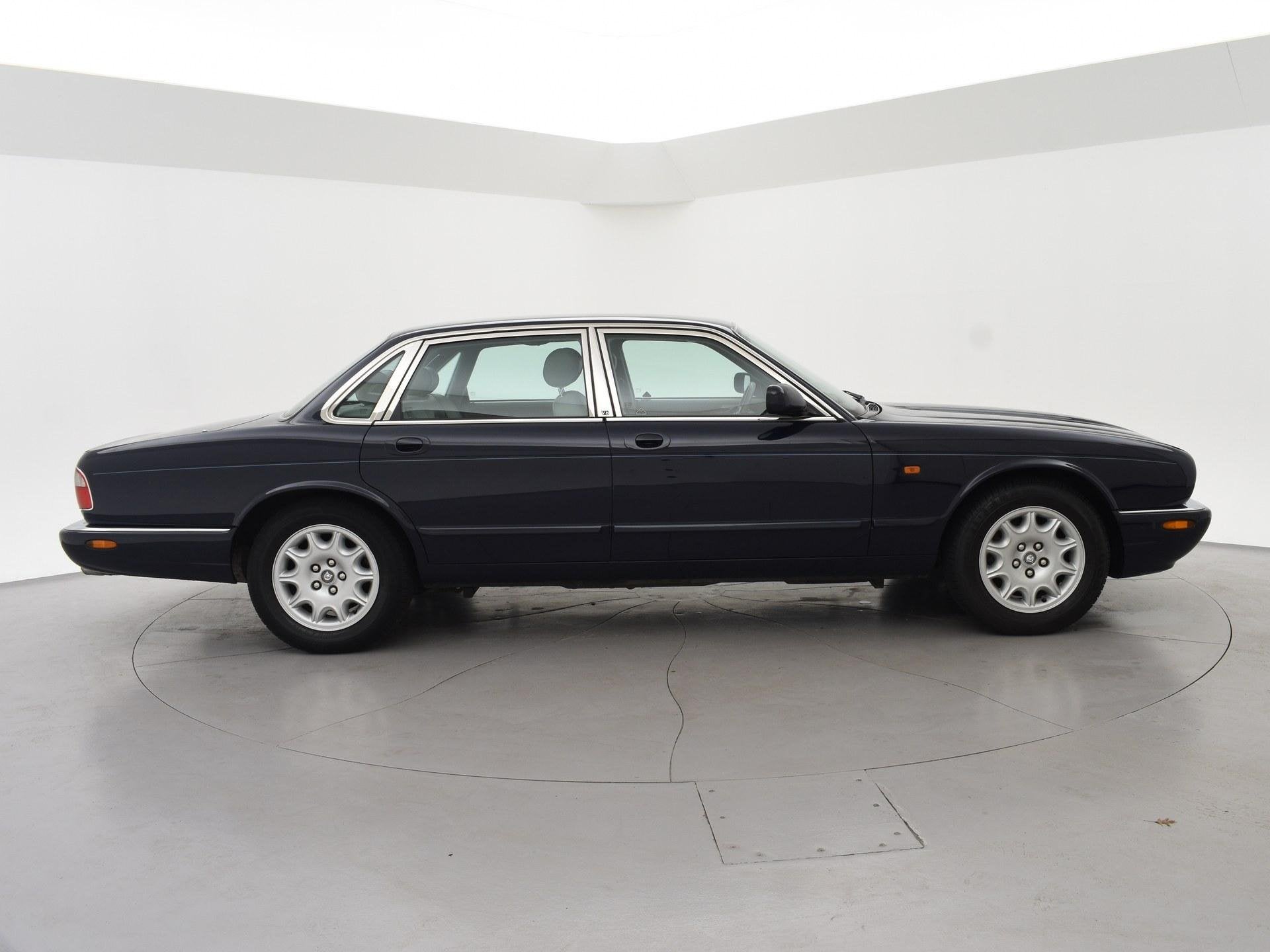 Jaguar XJ 3.2 V8 AUT. EXECUTIVE *101.262 KM* + LEDER | VERW., foto 10
