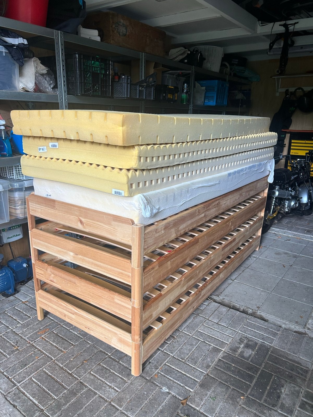 4 opstapelbare IKEA bedden met lattenbodem 80x200, Gebruikt, Eenpersoons, Ophalen of Verzenden, 80 cm