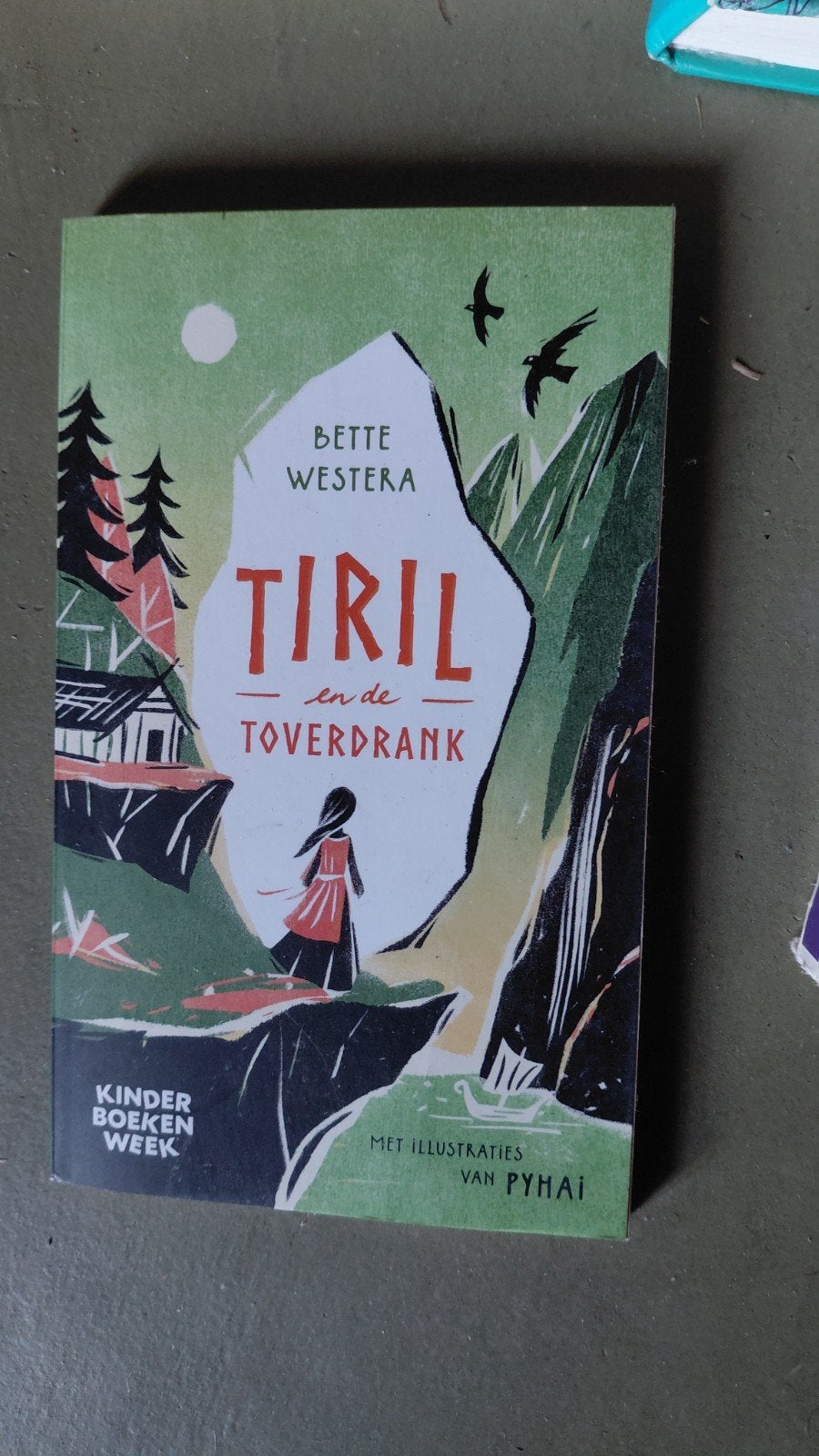 Tiril en de Toverdrank - Bette Westera (Kinderboekenweek), Boeken, Ophalen of Verzenden, Gelezen