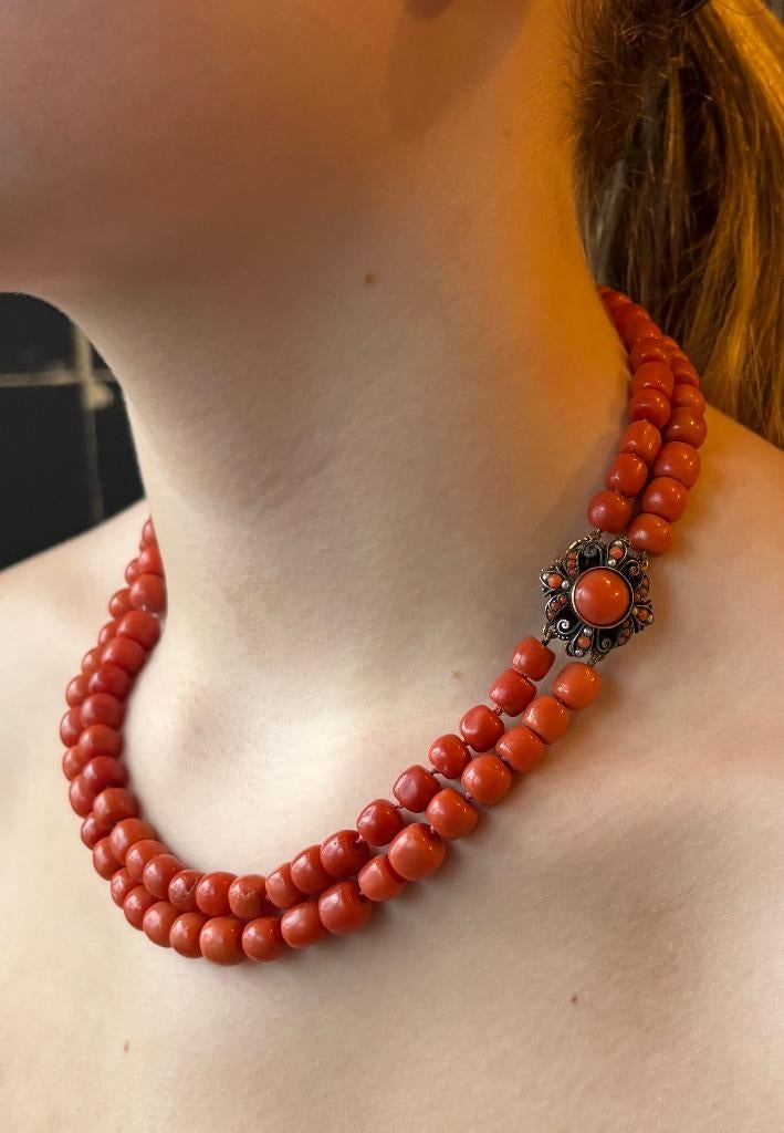 Bloedkoraal kaasjes fraai antieke ketting 14k slot goud dame, Verzenden, Goud, Ketting, Met edelsteen