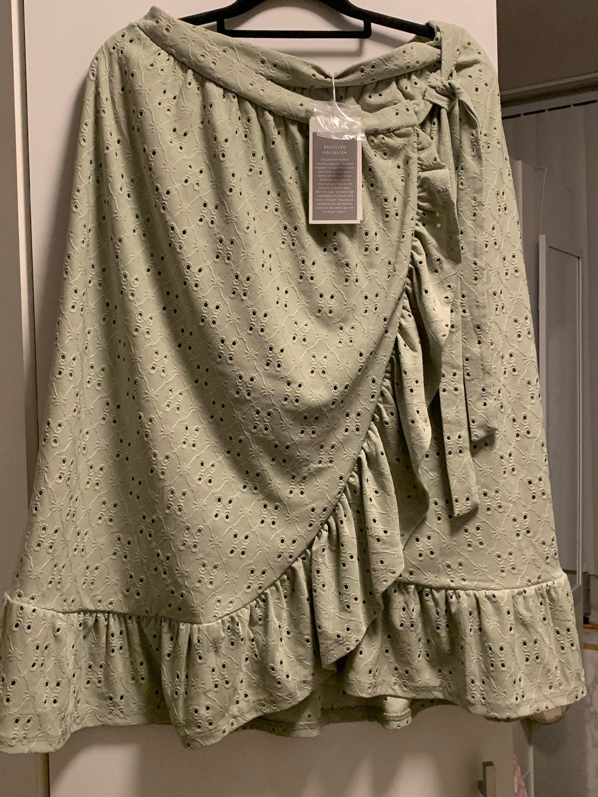 VILA Vikawa Midi Emb Wrap Skirt - Nieuw met kaartjes, Maat 38/40 (M), Nieuw, Ophalen of Verzenden, Onder de knie