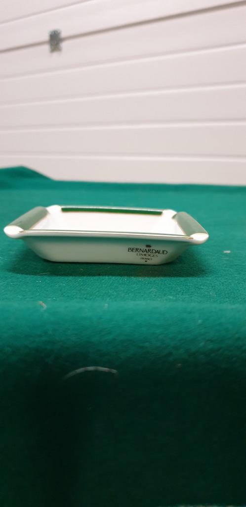 -	Asbak bernardaud limoges france, Ophalen of Verzenden, 'T Olde Gre-j, Info@toldegrej.nl, Endepoelstraat 20f Didam