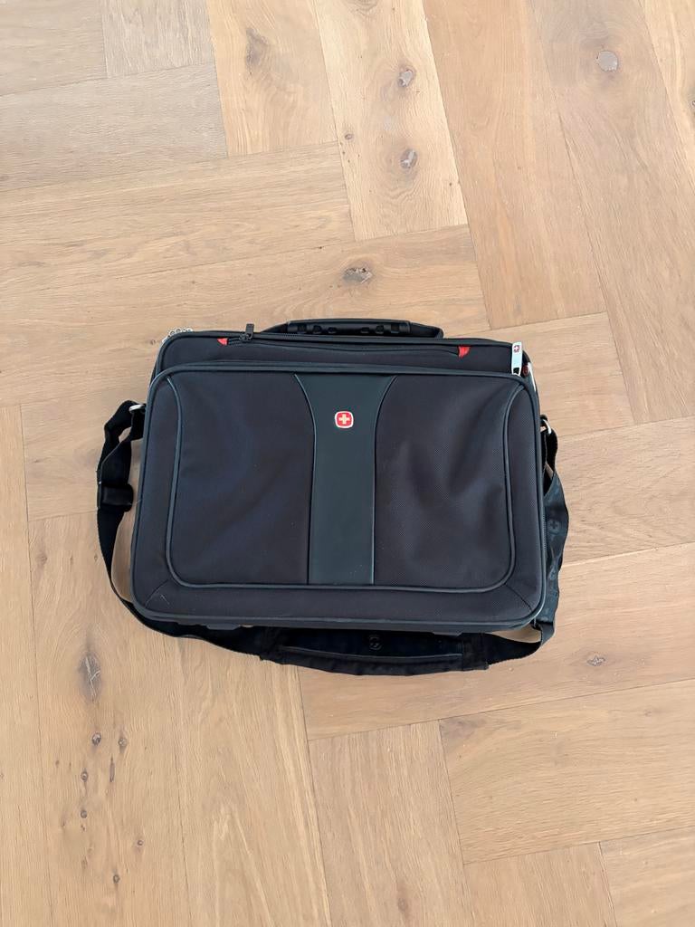 Wenger Laptoptas Zwart - Ideaal voor 15 inch laptops, Ophalen, Gebruikt, Gevoerd laptopvak, 15 inch