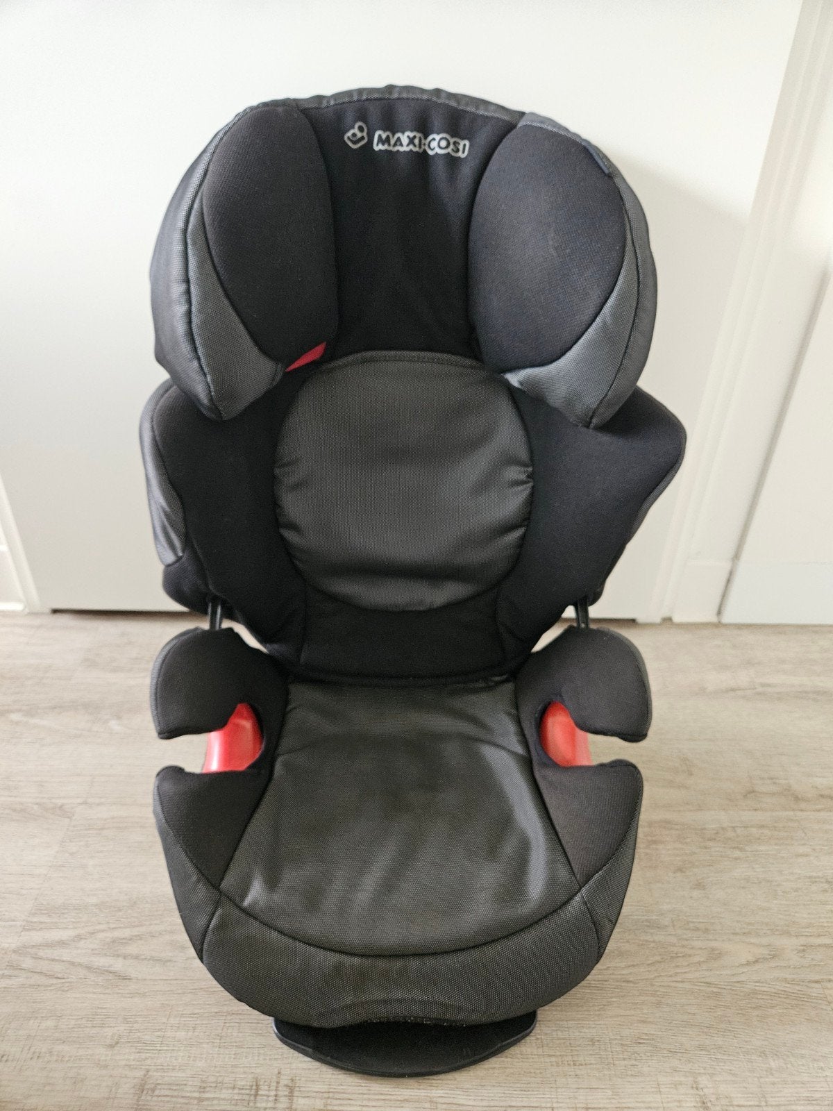 Maxi cosi autostoel/zitverhoger, Ophalen, Autogordel, 15 t/m 36 kg, Zo goed als nieuw