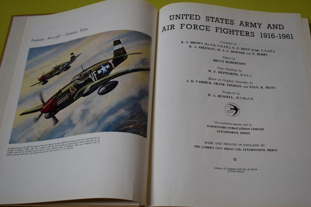 U.S. Army and Air Force Fighters 1916-1961- 1e druk, Gelezen, Niet van toepassing, B. Robertson, Ophalen of Verzenden