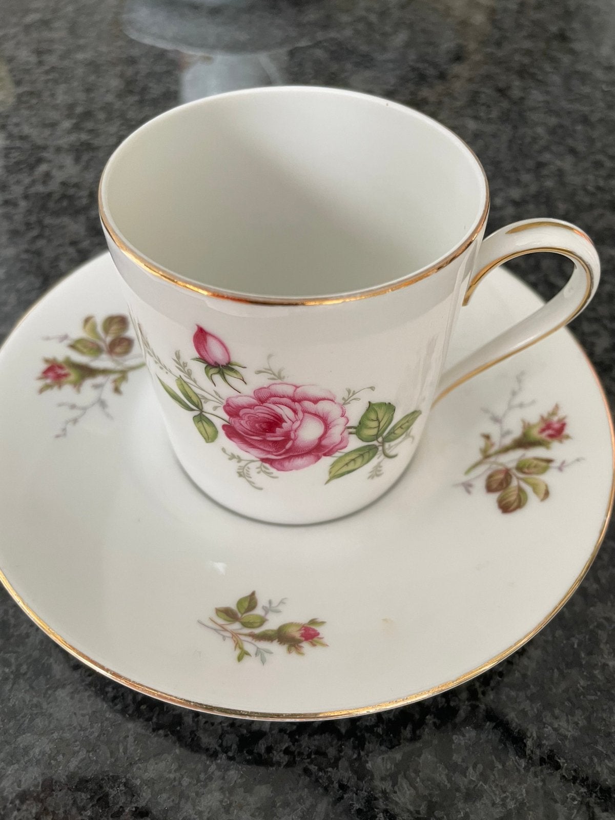 Vintage Rosenthal Moosrose kop en schotel met goud 120 ml, Ophalen of Verzenden, Zo goed als nieuw, Porselein, Kop en/of schotel
