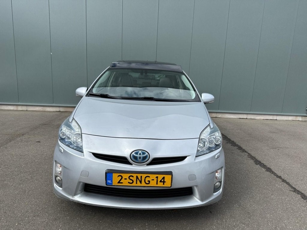 Toyota Prius 1.8 Executive PANORAMADAK | HUD | CAMERA !, 4 cilinders, Leder, Prius, Te koop