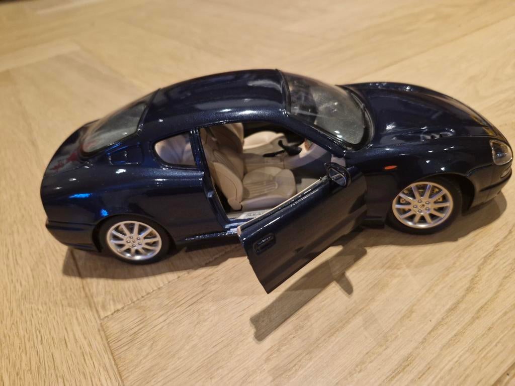 Maserati 3200 GT modelauto - Donkerblauw, Ophalen of Verzenden