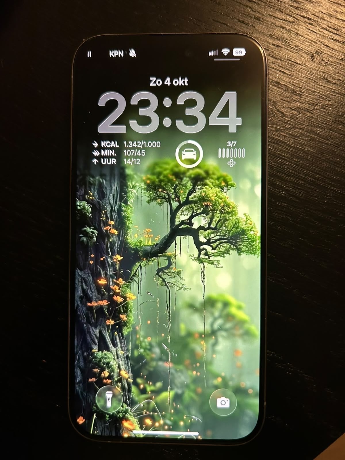Foto 2 van iPhone 15 Pro 128GB Zilver - Zo goed als nieuw