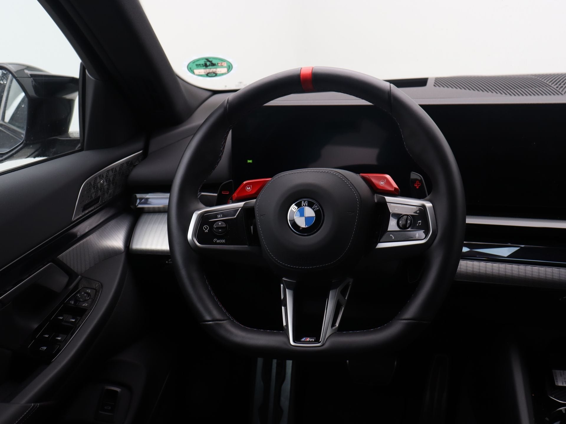BMW M5 Touring (bj 2026, automaat), Auto's, Gebruikt, Met garantie (alle), 4395 cc, Overige brandstoffen