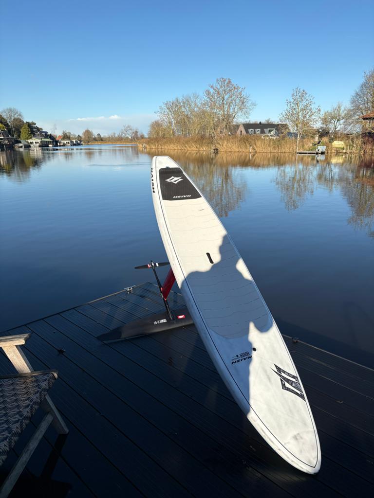 Naish 2025 Hover DW NVision 125L - Zeer Goede Staat, Watersport en Boten, Wingsurfen, Ophalen, Zo goed als nieuw, Wingsurf-board