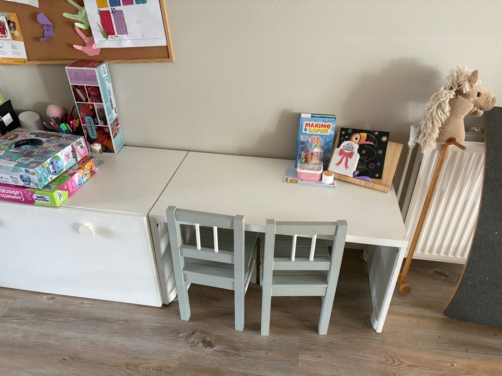 Ikea smastad / Kindertafel met 1 stoeltje, Kinderen en Baby's, Ophalen, Gebruikt, Tafel(s) en Stoel(en)