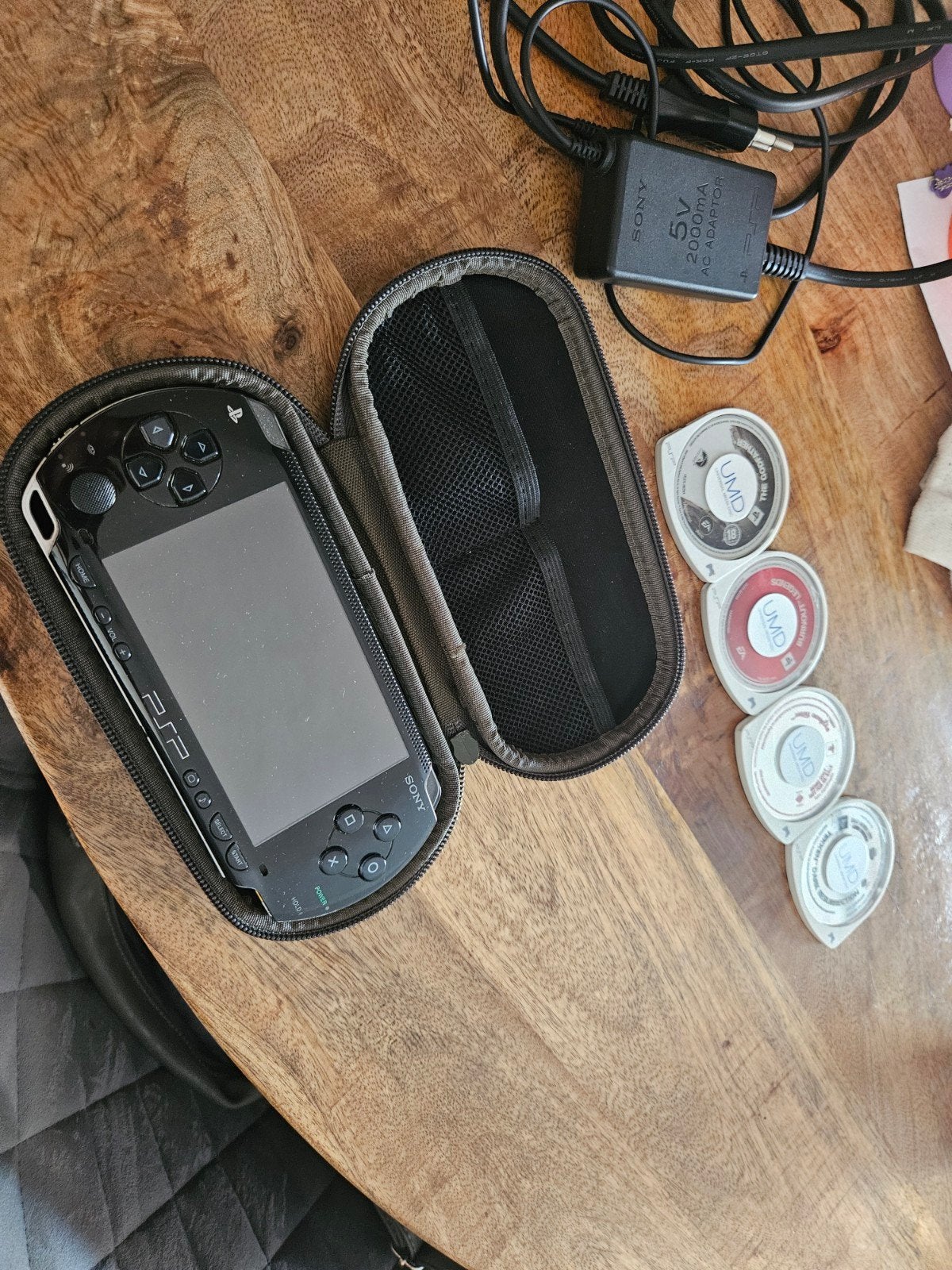 Playstaion portible, Spelcomputers en Games, Spelcomputers | Sony PSP, Ophalen