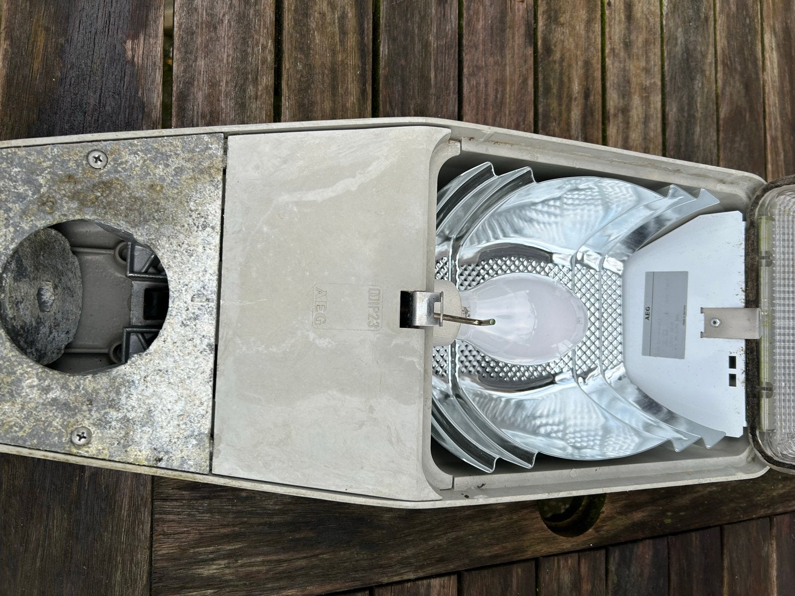 AEG Buitenlamp met paalbevestiging - Gebruikt, Ophalen, Gebruikt, Staal, Overige typen