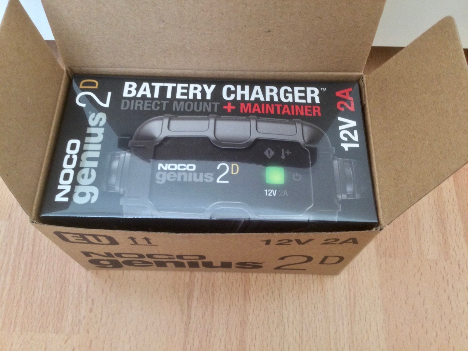 Nieuwe NOCO Genius 2D Acculader 12V 2A - Direct Mount, Ophalen, Nieuw