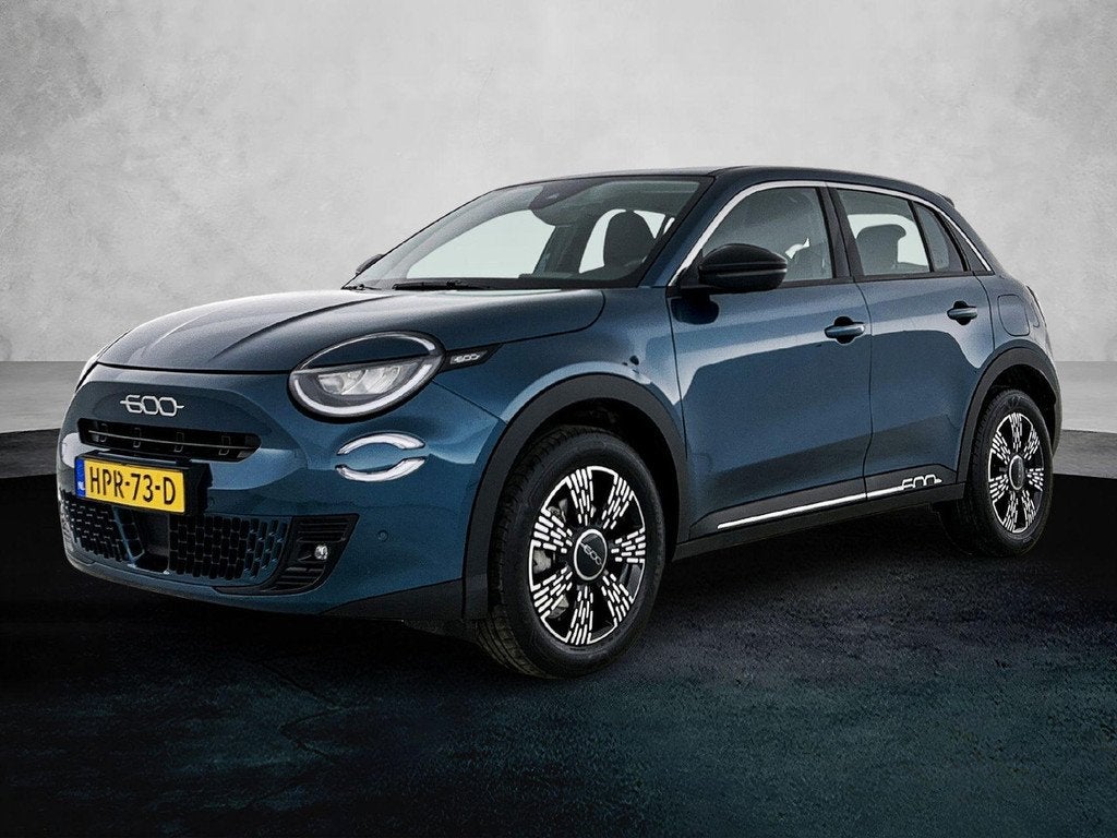 Fiat 600 1.2 Urban 110pk Automaat | Stoelverwarming | Naviga, Auto's, Fiat, Gebruikt, 1199 cc, Bedrijf, 3 cilinders