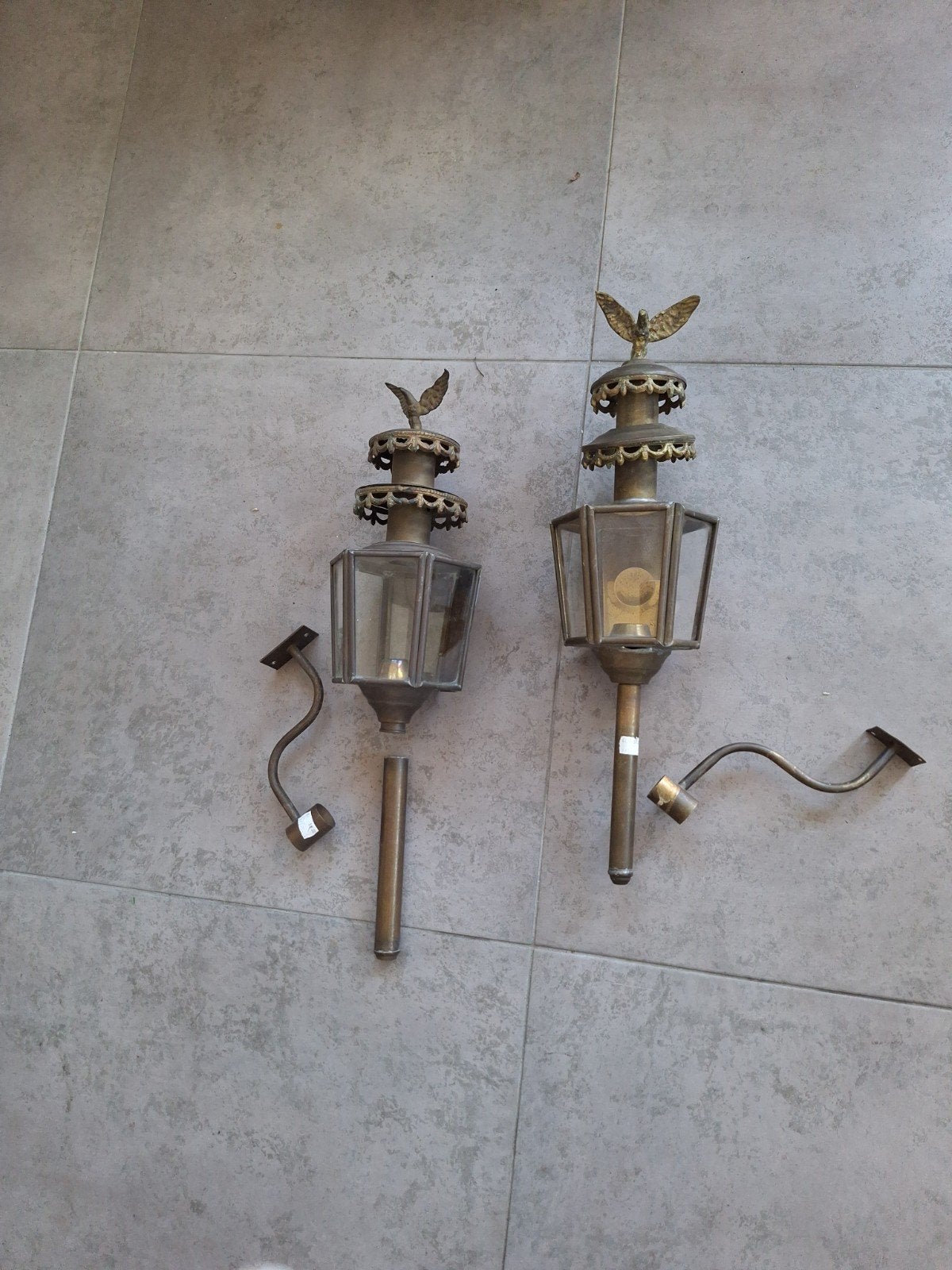 koperen lampen, Ophalen