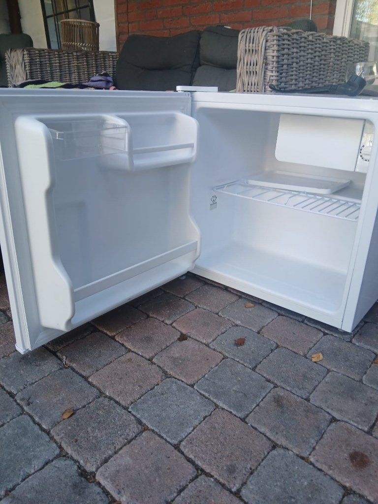 IKEA TILLREDA Koelkast - Compact en Energiezuinig, Witgoed en Apparatuur, Ophalen, Zonder vriesvak, Energieklasse A of zuiniger