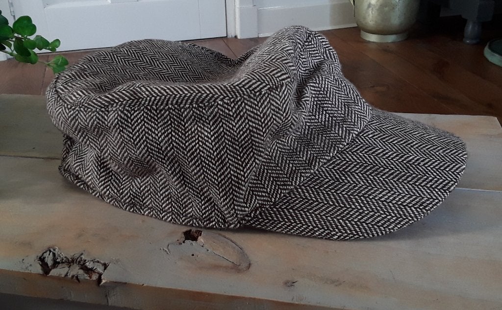 Vintage hippe pet - cap met strassteentjes en borduursel, Ophalen of Verzenden, Gedragen, 56 of 57 cm (M, 7 of 7⅛ inch), Pet