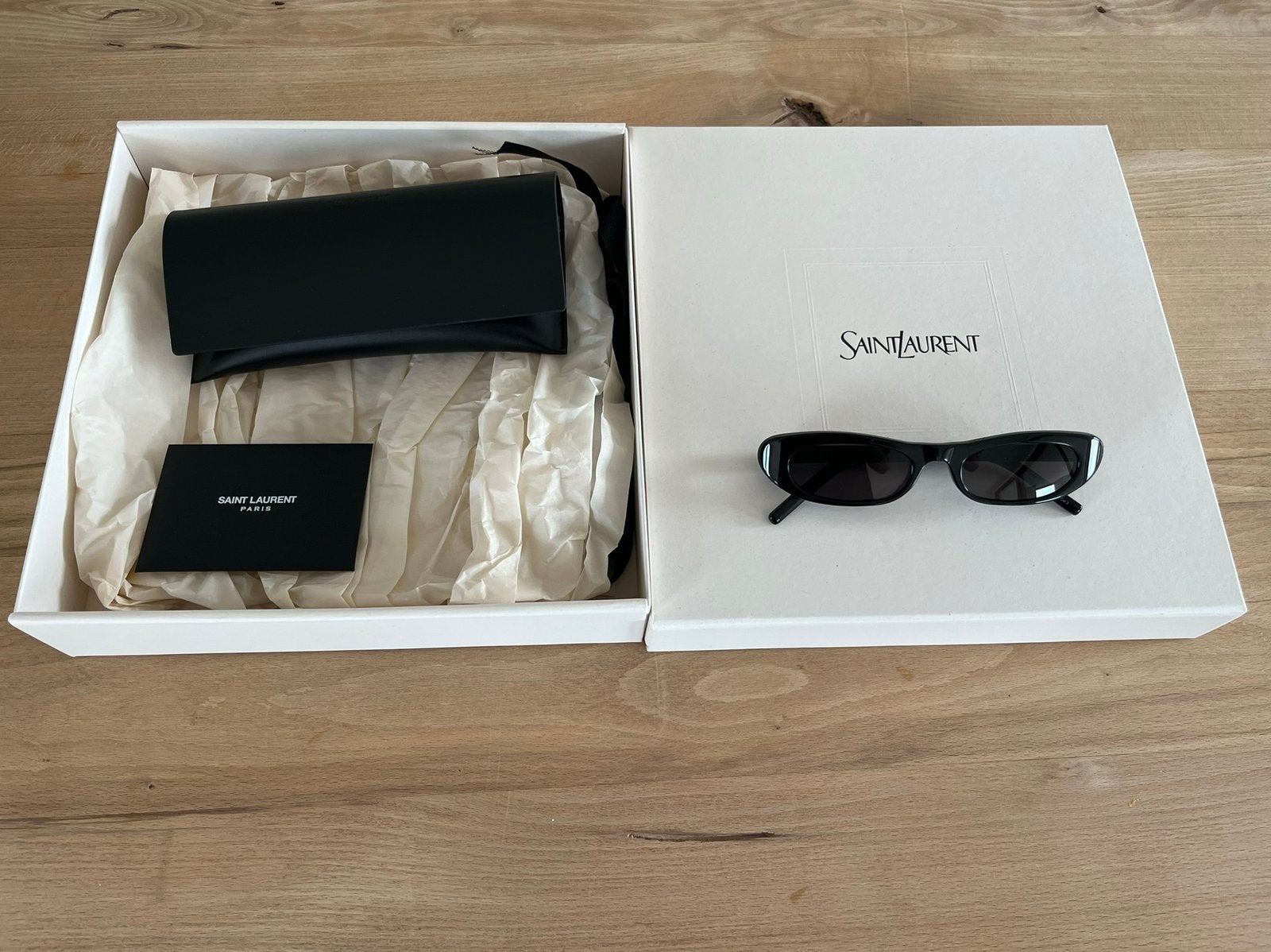 Yves Saint Laurent shade zonnebril, Sieraden, Tassen en Uiterlijk, Zonnebrillen en Brillen | Dames, Ophalen of Verzenden, Zo goed als nieuw