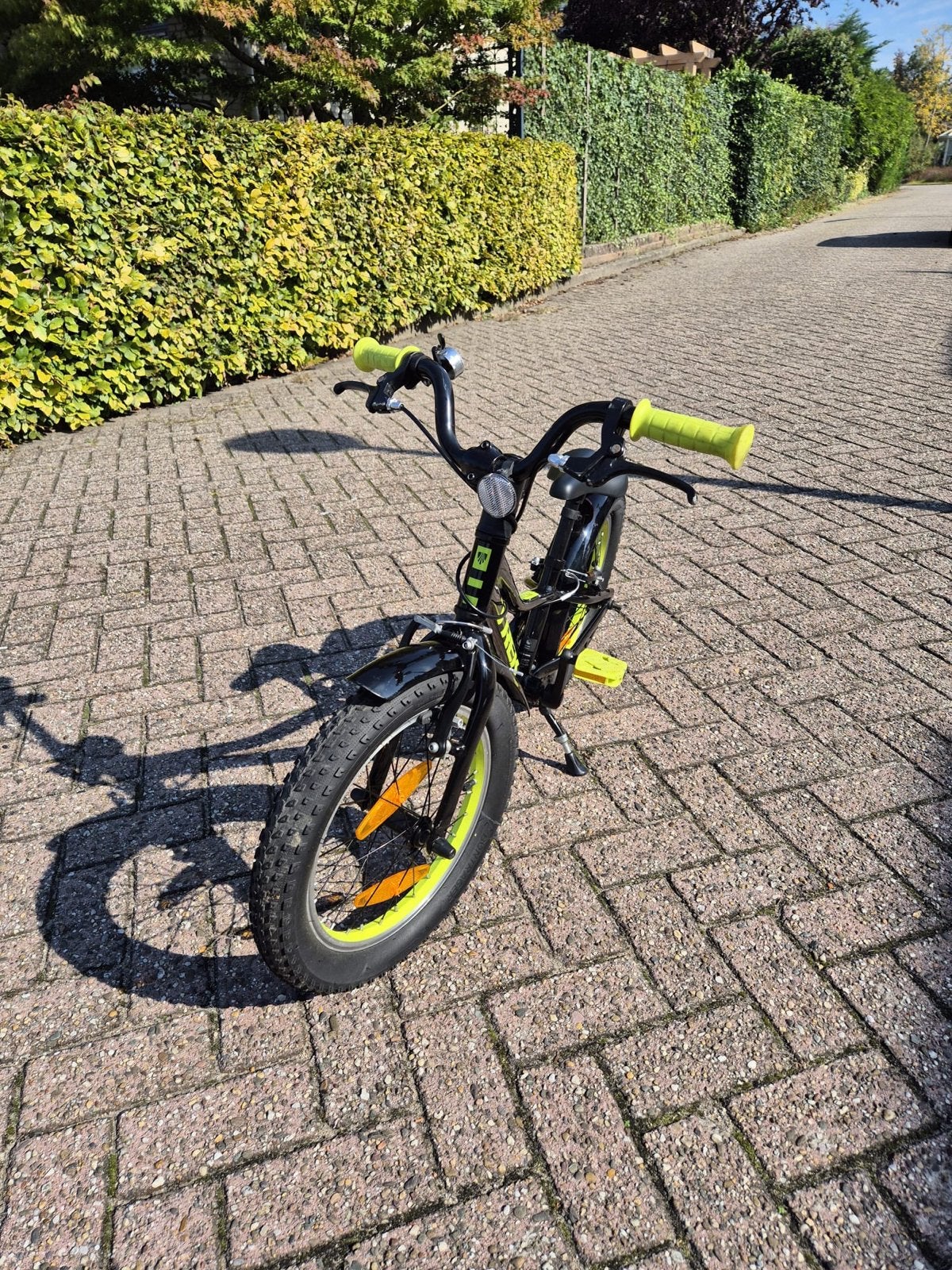Foto 3 van Trek precaliber kinderfiets 16 inch - Zwart/Neon Geel