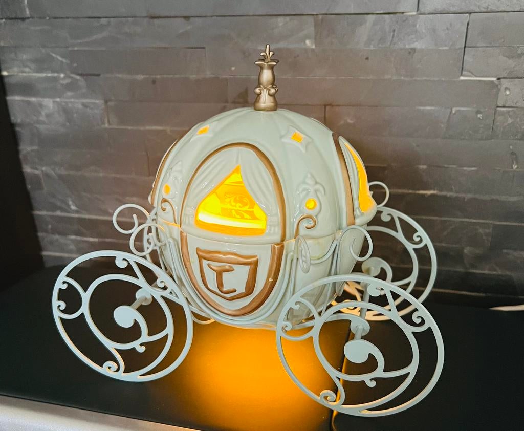 Scentsy disney cinderella koets 1 editie, Ophalen of Verzenden, Overige figuren, Zo goed als nieuw, Beeldje of Figuurtje