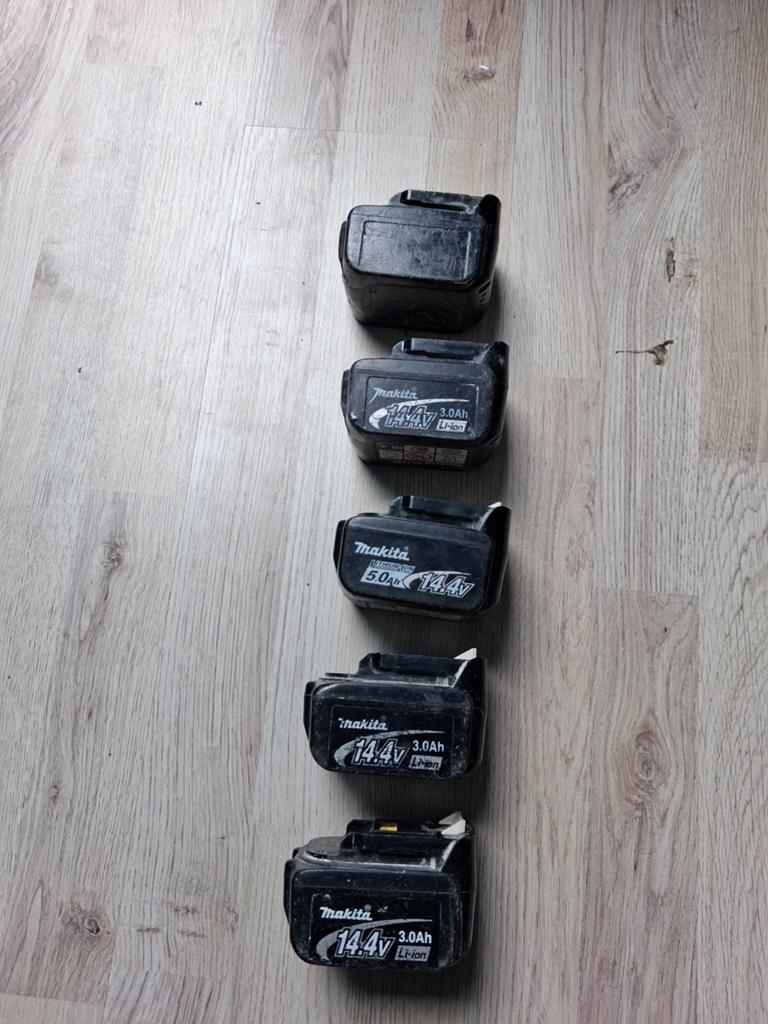 Makita 14.4V Li-ion Accu's (3.0Ah en 5.0Ah) - Set van 5, Ophalen of Verzenden, Gebruikt