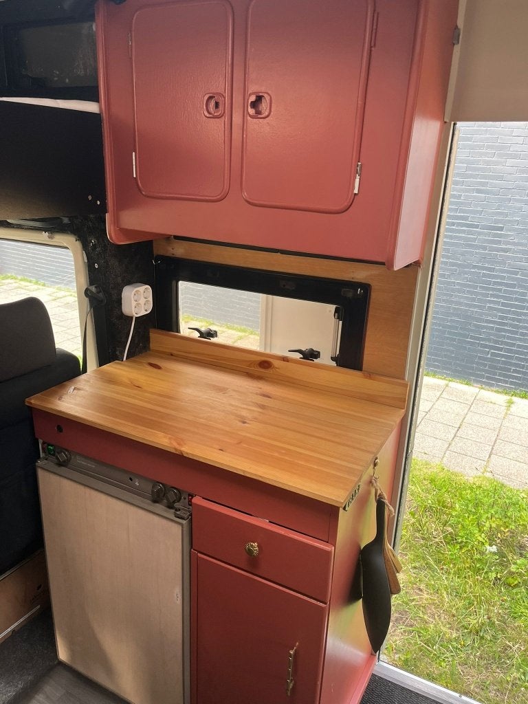 Mercedes 207d Oldtimer Camper wegenbelastingvrij, Alkoof, Tot en met 3, Particulier, 5 tot 6 meter